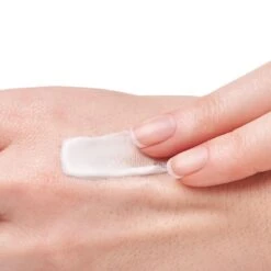 Vichy LiftActiv Supreme Normal To Combination Skin 50ml -Care Product Store vichy liftactiv supreme normal combi 50ml application